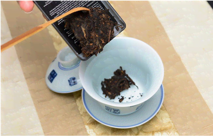 小普洱茶饼泡法：如何泡出好喝的普洱茶饼，掌握正确方法，让你品鉴更美味。