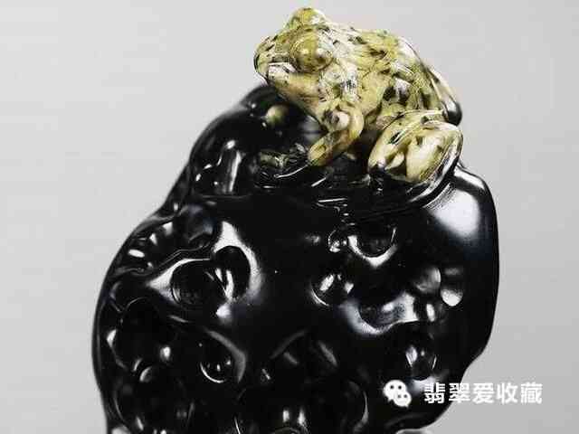 新疆塔青玉与墨玉的价格比较：哪个更昂贵？