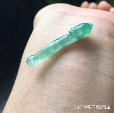 翡翠润但是不透