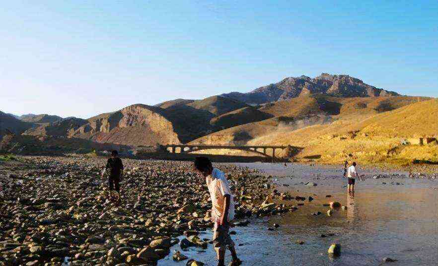 蔚县哪有好石头？蔚县捡石头的地方和石头村