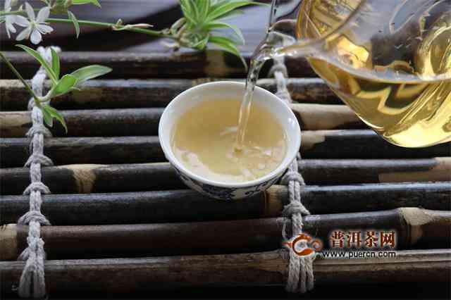 探索普洱茶冲泡艺术：水泡时间解析