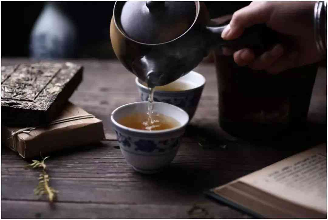 探究中国普洱茶古茶之一人的荣耀与传承：历、技艺与影响力分析