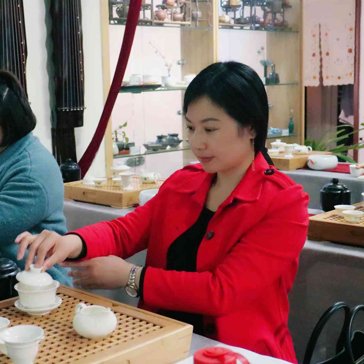 '用什么杯子喝普洱茶好':选择的普洱茶饮用器具