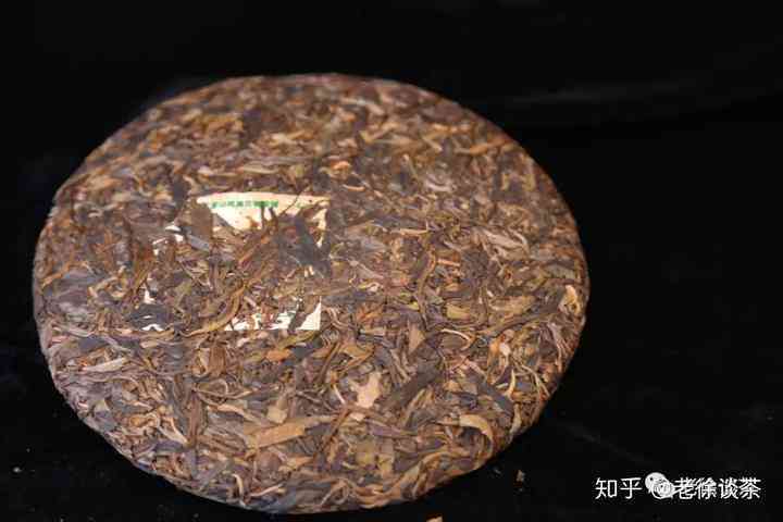 探索普洱茶饼的打开技巧：一款不容错过的深度体验