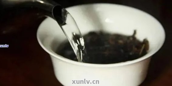 普洱茶用水泡吗还是开水