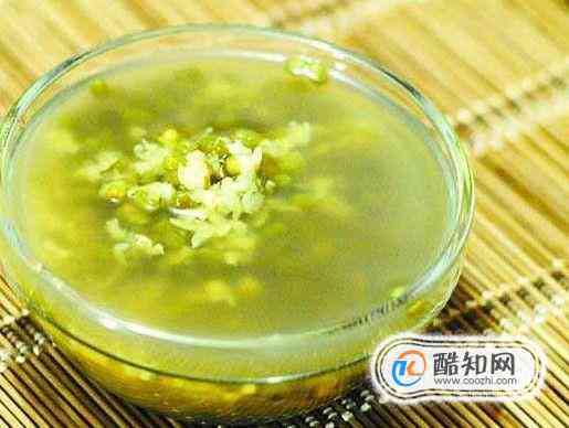 绿豆茶叶的解药性及其作用与冰糖的搭配方法