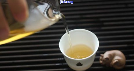 新 '普洱茶喝完后口感酸，这是正常现象吗？女生适合饮用吗？'