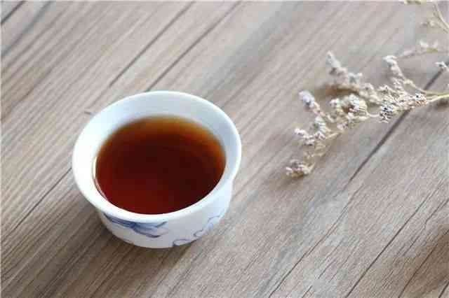 普洱茶冲泡：理想的水与茶叶比例是多少？