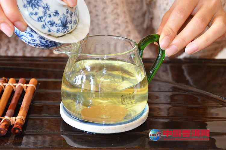 口水普洱茶