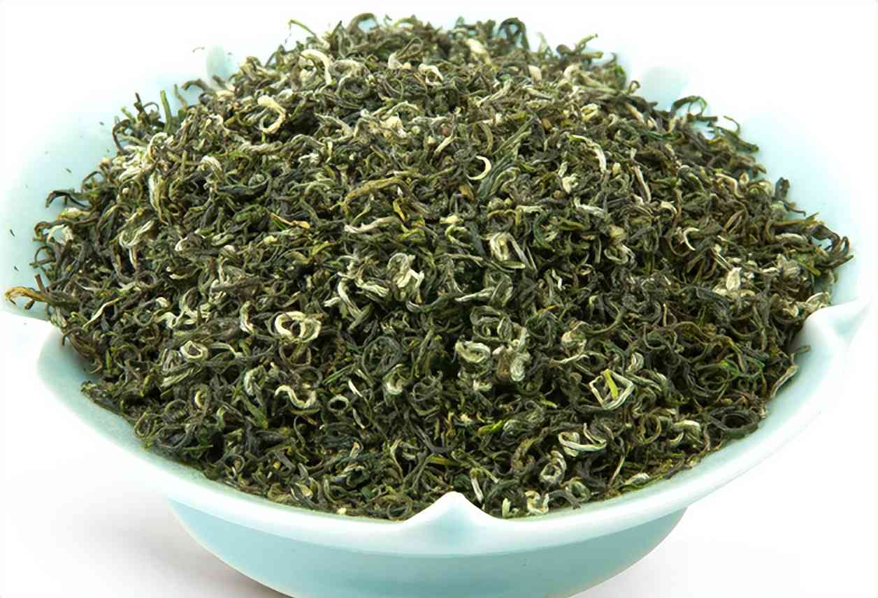 红茶与绿茶：哪种茶更适合全年饮用？