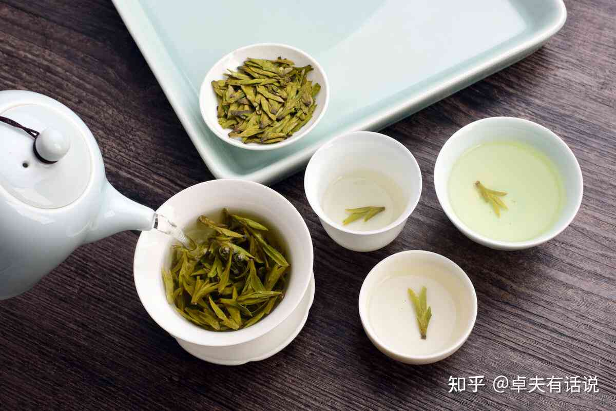 红茶与绿茶：哪一种更适合日常饮用？比较两者的优缺点及适用场景