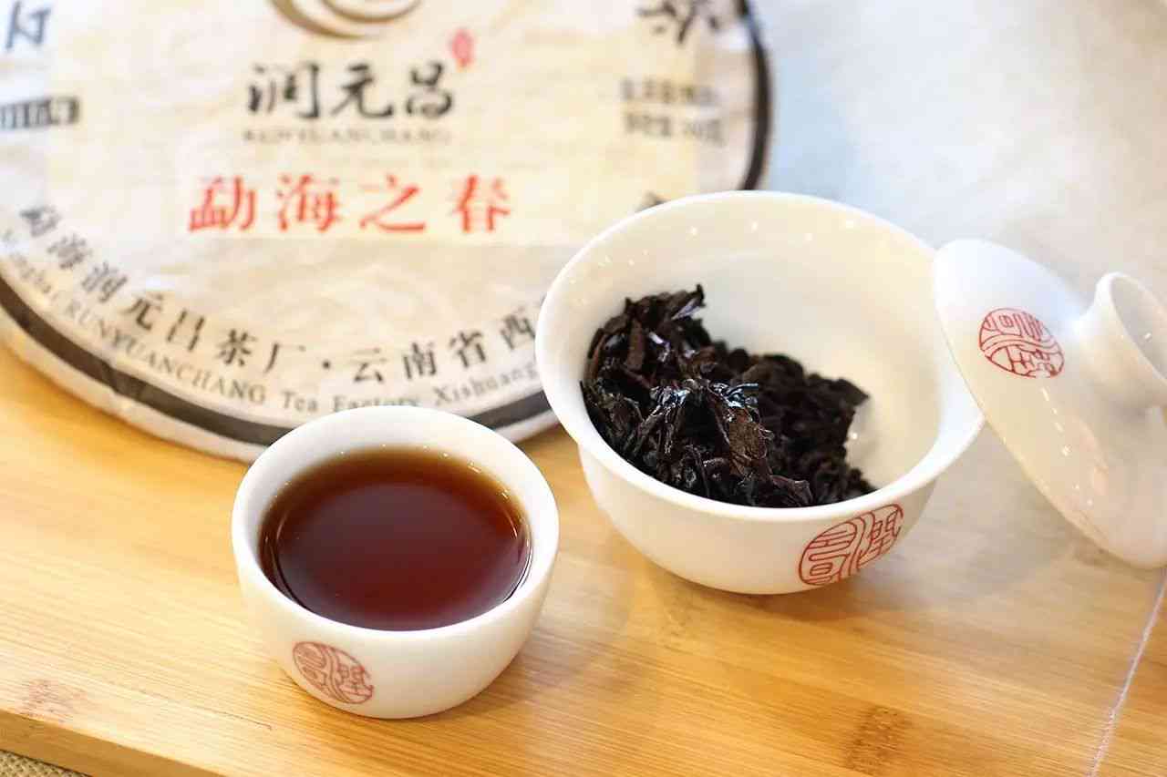 普洱茶小月饼泡法：如何让普洱茶小月饼更好喝？