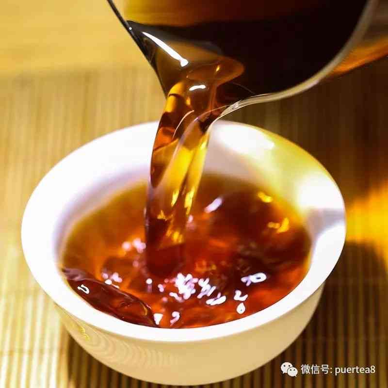 茶缸内普洱茶的存放选择：生茶还是熟茶？