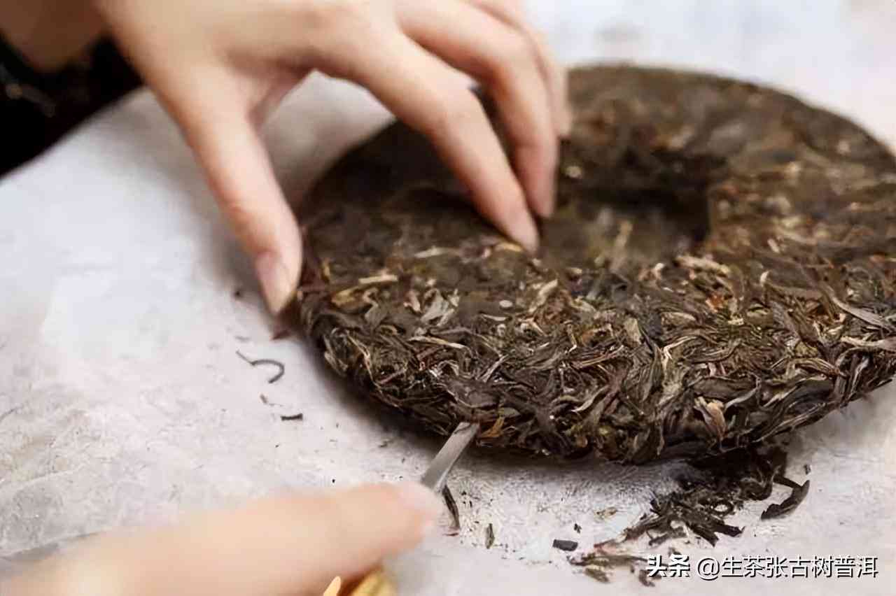 普洱茶饼密封保存：方式与正确手法，熟普洱茶饼的巧妙撬开方法