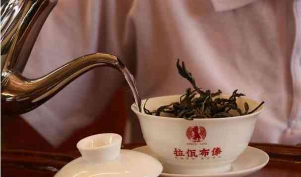 冰岛普洱茶：泡茶水选择，助你品味其独特风味