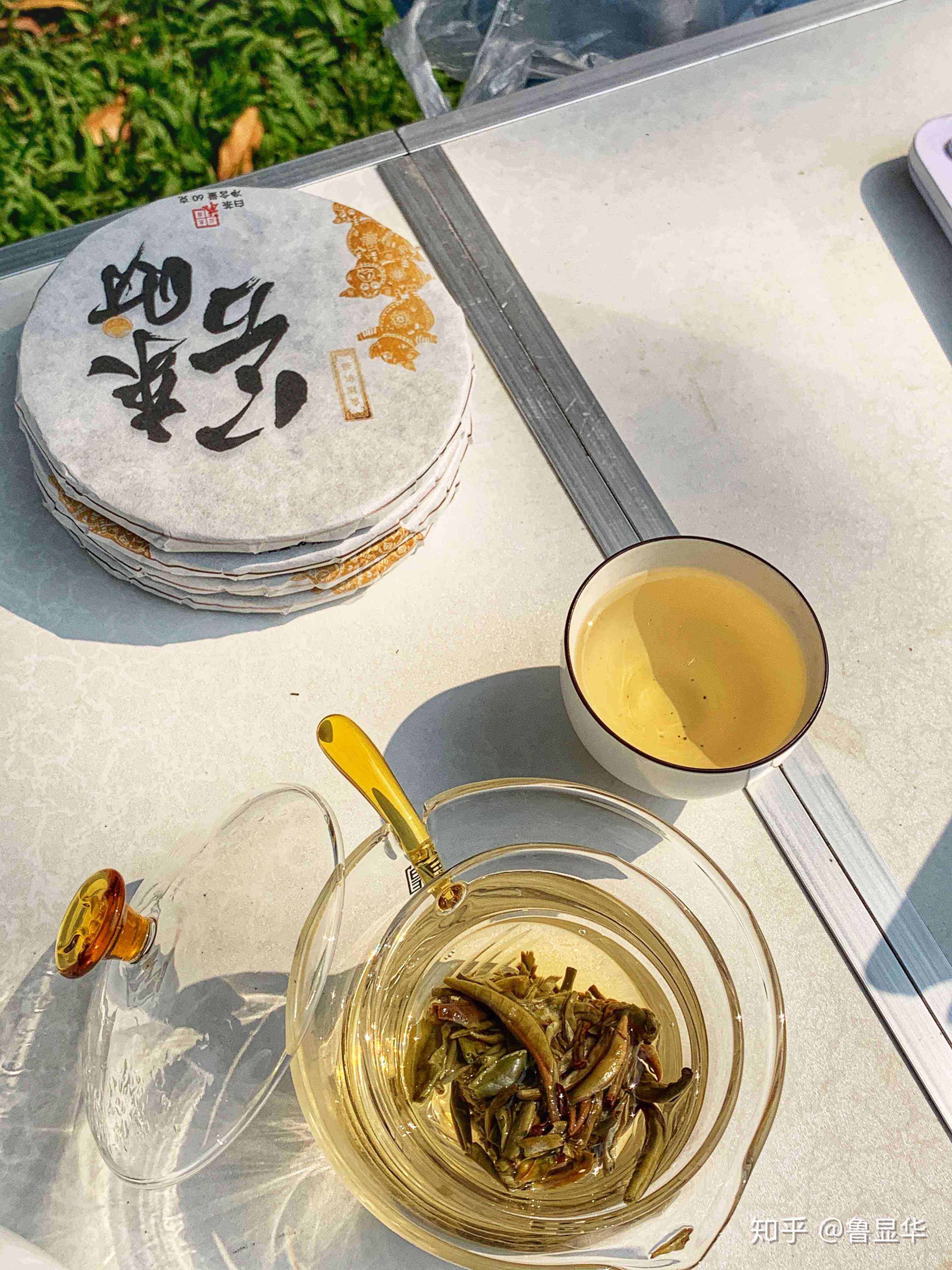 普洱茶送人都送几个饼好呢