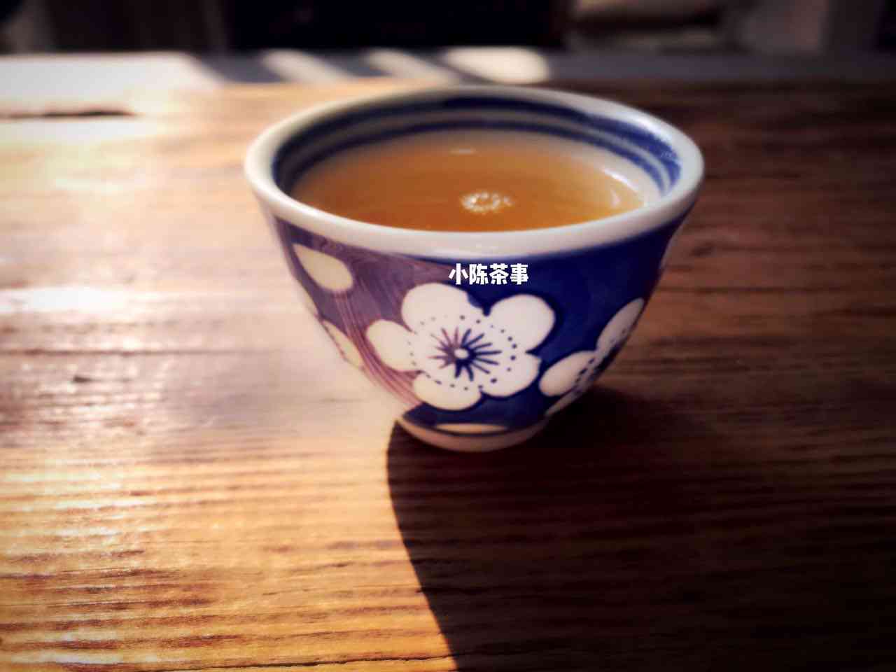 女生适宜饮用的普洱茶是否可以替代红茶？