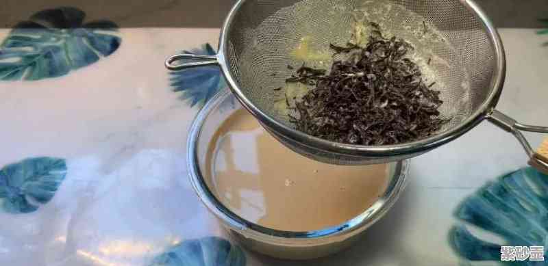 普洱红茶奶茶制作：一种简单方法，替代或扩展红茶用途