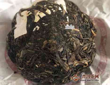 普洱茶饼泡出渣碎沫：真实情况揭露，很多渣可能是假的！