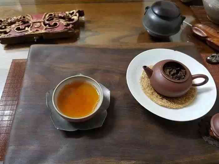 普洱茶挂杯与不挂杯：哪一种更好？解析两者特点及影响因素