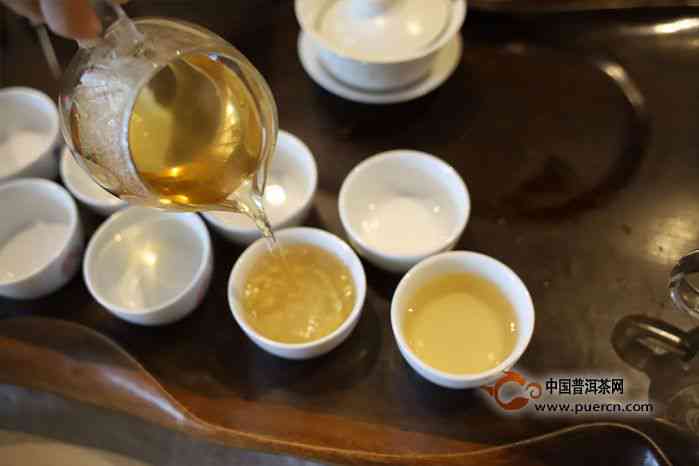 云南特色普洱茶元宝饼：古树茶香韵，茶艺品鉴之旅