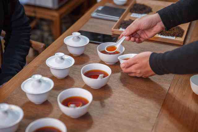 熟普洗几次茶：探究洱茶制作过程中的洗茶环节