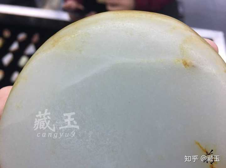 如何准确辨别和田玉的水线和内链：一份全面指南