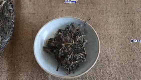 普洱茶杆杆能当茶喝吗：探究普洱茶里的茶杆及其影响