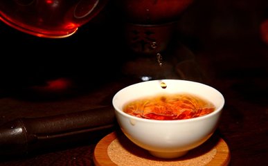 普洱茶好茶不压饼的真相与品饮方法：真的能喝吗？