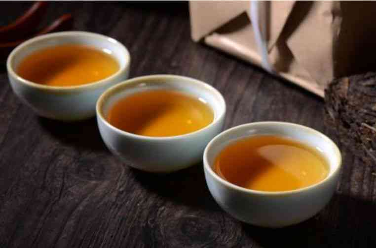 普洱茶茶人：品茗指南、制作方法、功效与禁忌，一篇全面了解普洱茶的文章  第2张