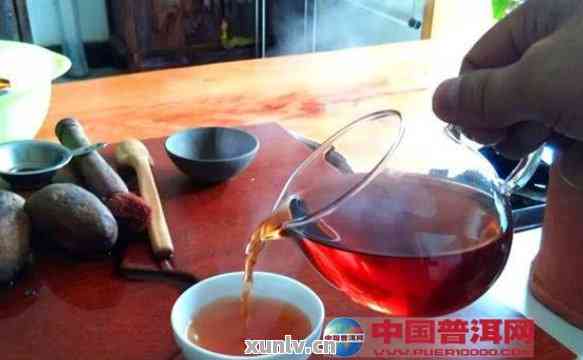 普洱茶的香味：香精还是天然？探讨茶叶中的香气来源