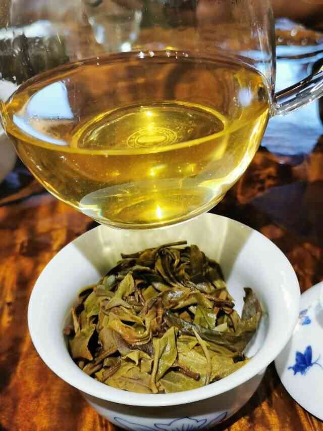 给朋友喝顶级普洱茶合适吗