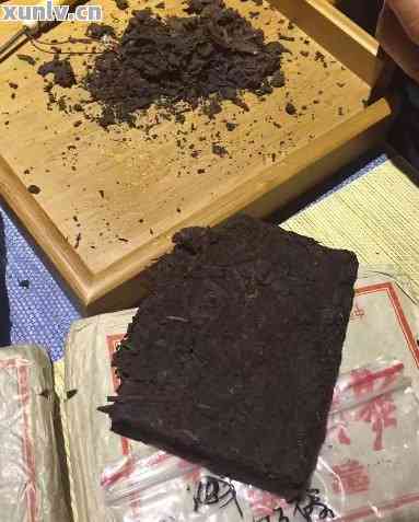 普洱茶砖的价值及其影响因素：一篇文章全面解答您的疑问