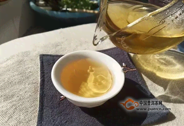 普洱茶与香蕉同食的禁忌及注意事项：了解这两者的搭配可能对健造成的影响