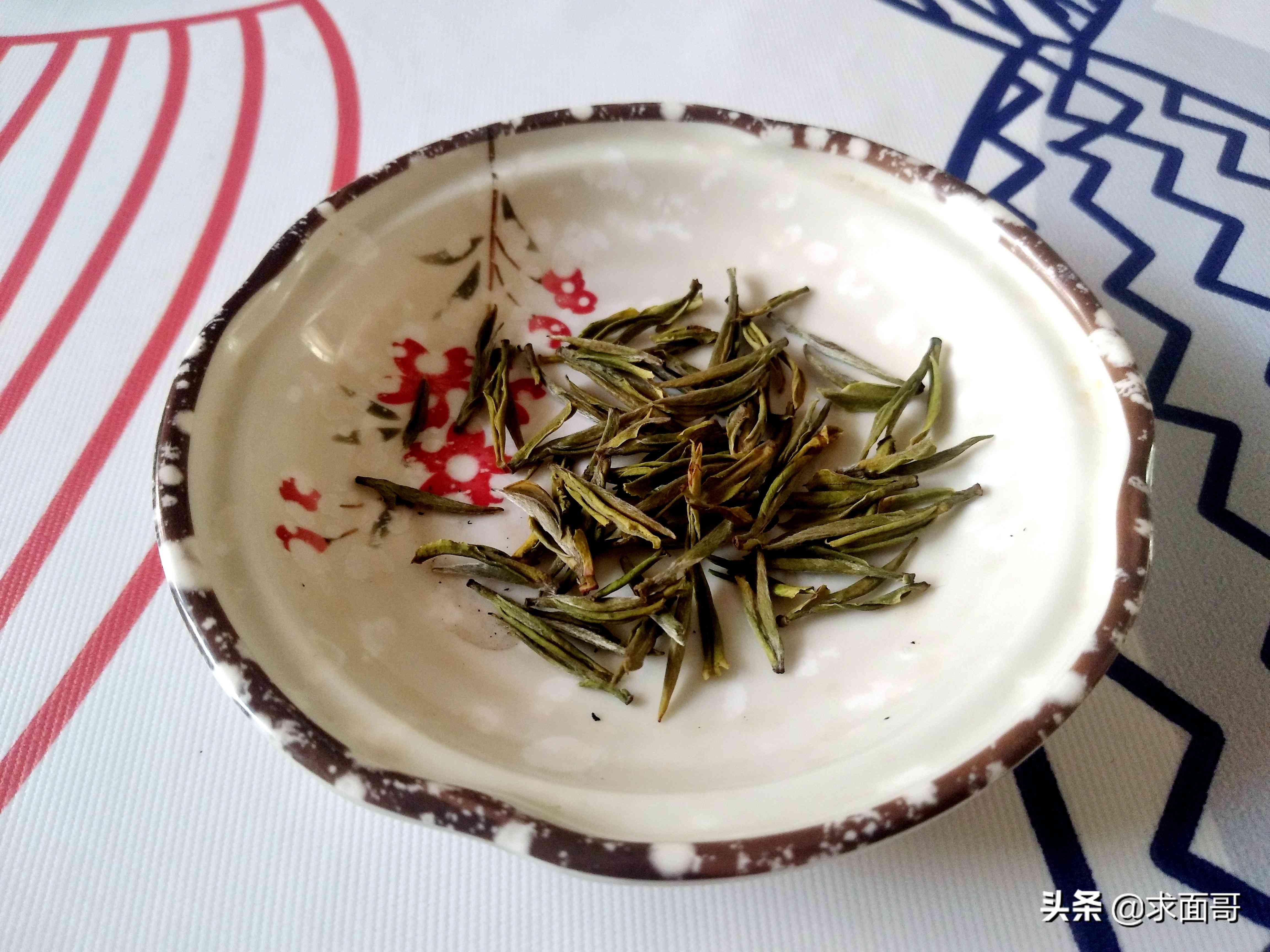 新 普洱茶饼赠送数量选择指南，一次送几个最合适？了解赠送策略！