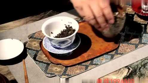 红色白菜牌普洱茶是由什么茶叶制作的？它还富含哪些营养成分？