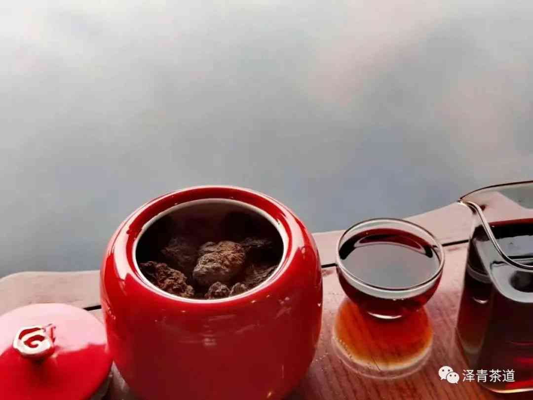 普洱茶中的什么对防龋齿有重要作用？