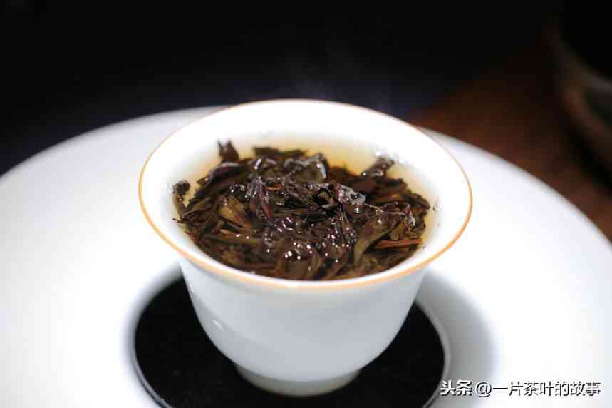 肉是武夷岩茶还是普洱茶好喝：一个茶叶口感比较研究