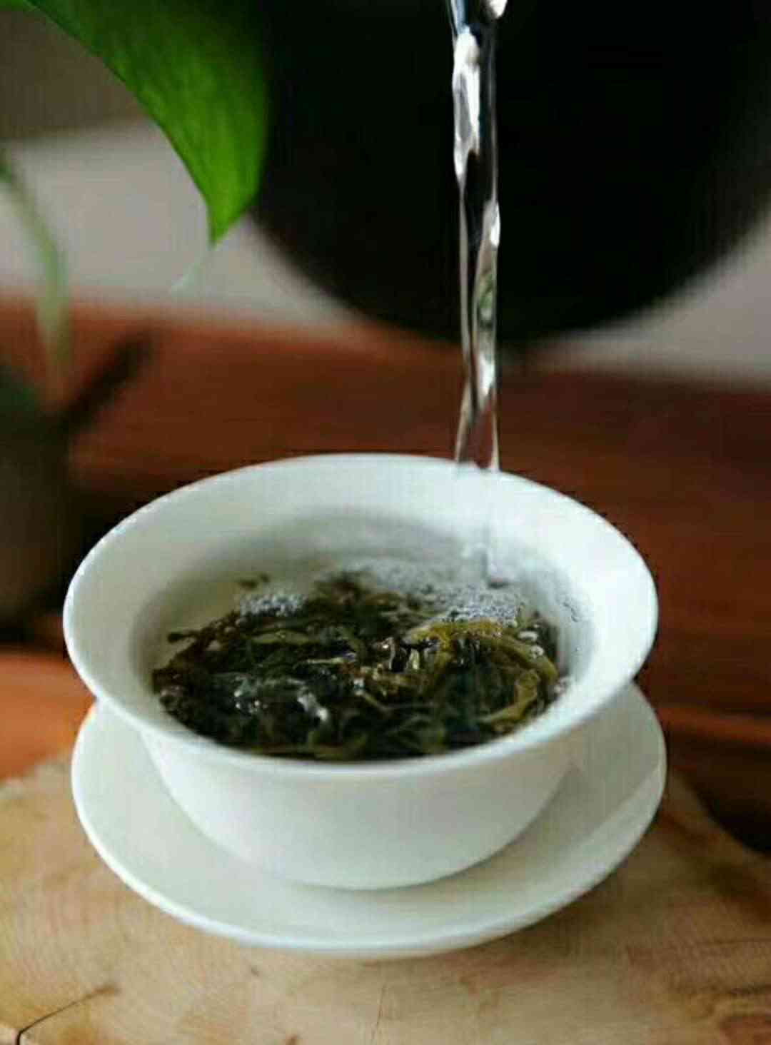 绿茶压成饼的新如何制作绿茶饼？压饼过程中的技巧与注意事项详解