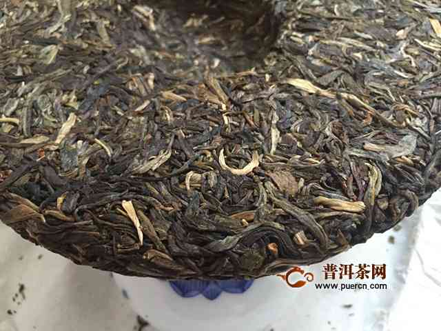 2012年普洱生茶价格：饼价与散茶比较