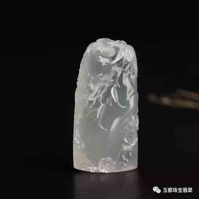 翡翠白玉石：华美瑰宝与文化传承