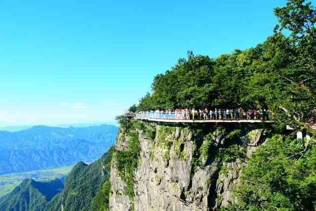 昆玉市旅游指南：值得一游吗？如何安排行程？有哪些特色景点？