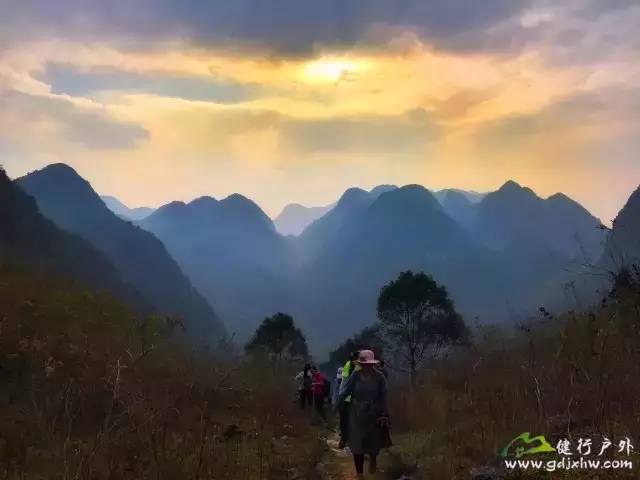 穿越神秘古道的山步之旅：探索道人山的路线