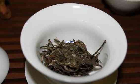 冰岛普洱茶：生茶与熟茶的辨析及其特点详解