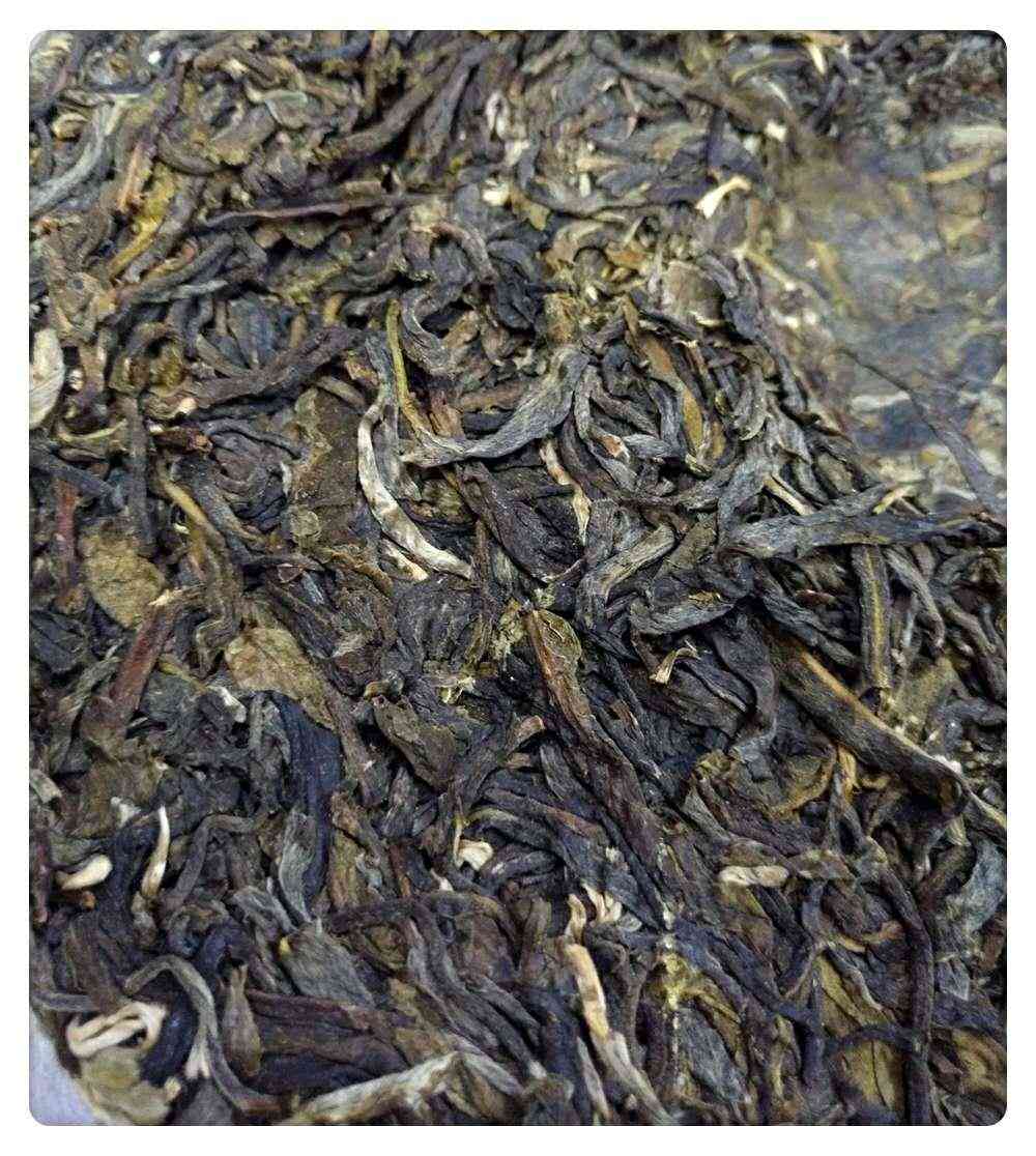 冰岛普洱茶是红茶吗？还是白茶？为什么？同时，冰岛普洱茶属于熟茶吗？