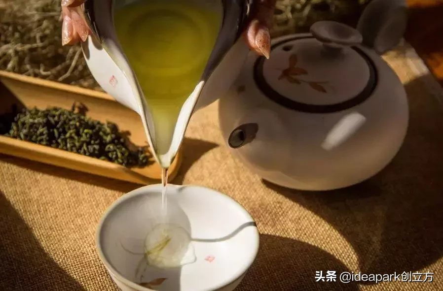 新探索乌龙茶和普洱茶花茶冲泡之道：水选择的重要性