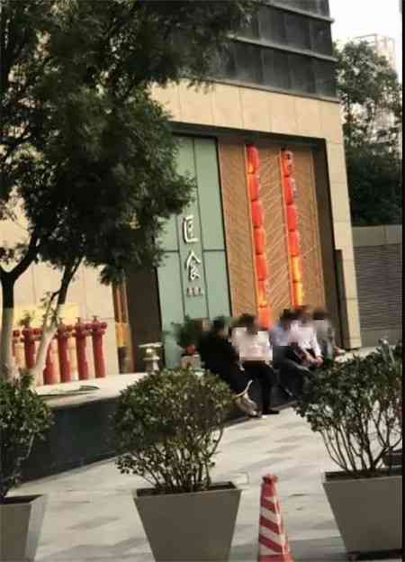 昆明翡翠购买指南：哪里能买到货真价实又便宜的翡翠？