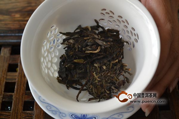 布朗石磨普洱茶