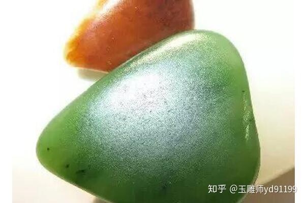 新疆碧玉品种繁多，如何挑选与鉴别？了解各种类型及购买建议