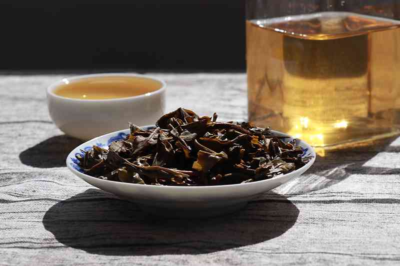 探索布朗普洱茶的口感：从苦涩到回，品鉴这款独特茶饮的全方位体验